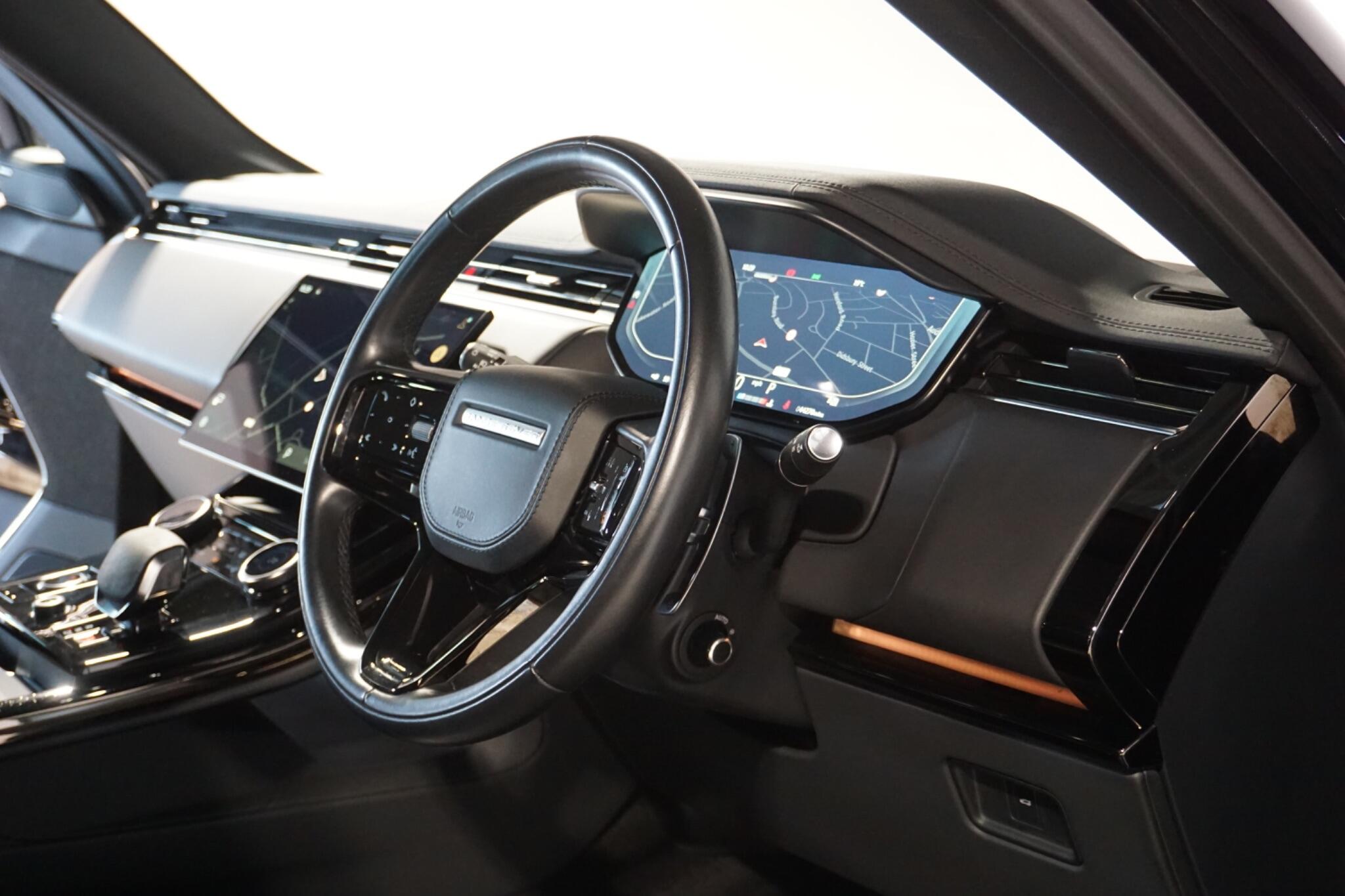 Land Rover Range Rover Sport 3.0 D300 MHEV Dynamic SE SUV 5dr Diesel Auto 4WD Euro 6 (s/s) (300 ps)